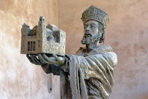 Statua Guglielmo in ingresso Duomo di Monreale